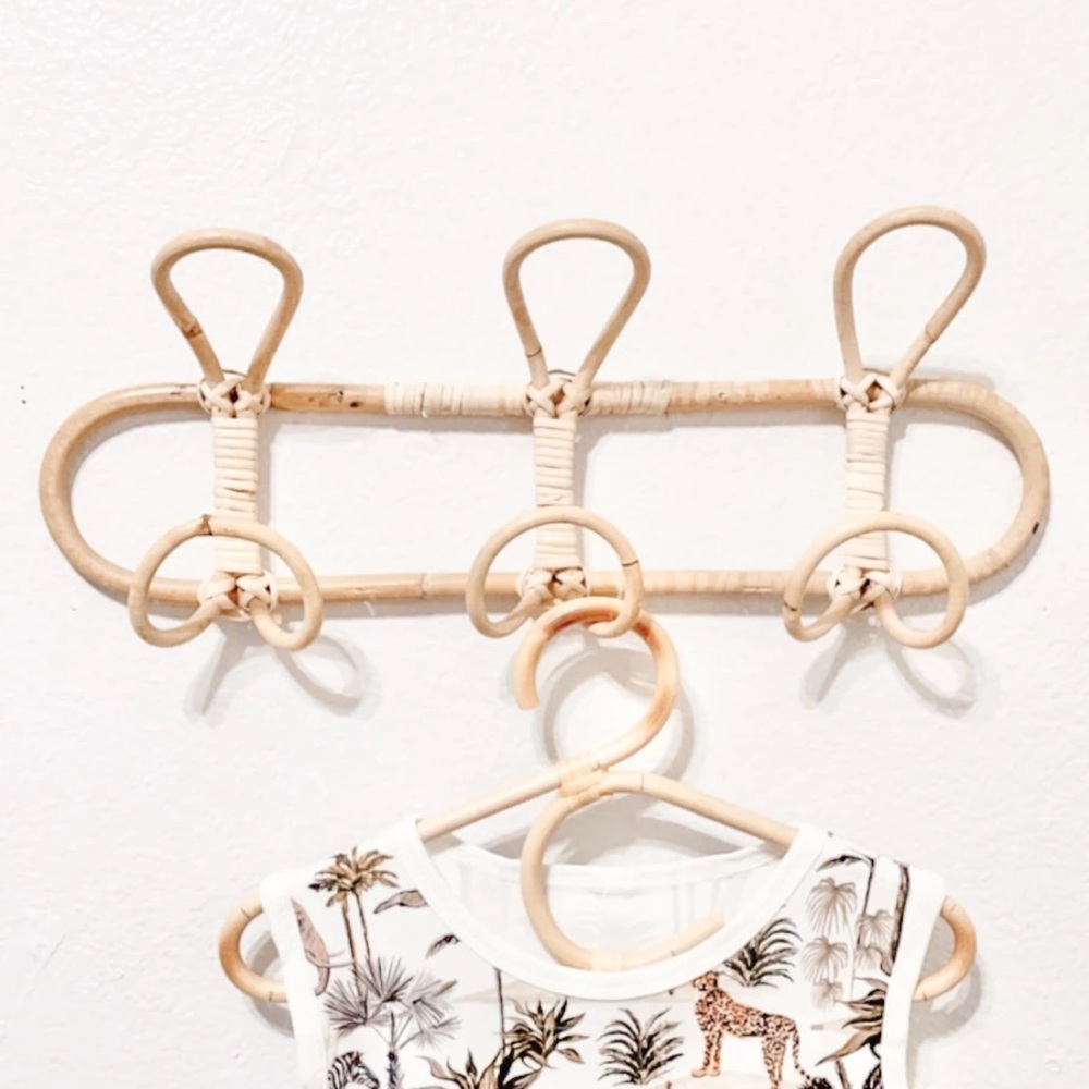 3 hook rattan wall hanger